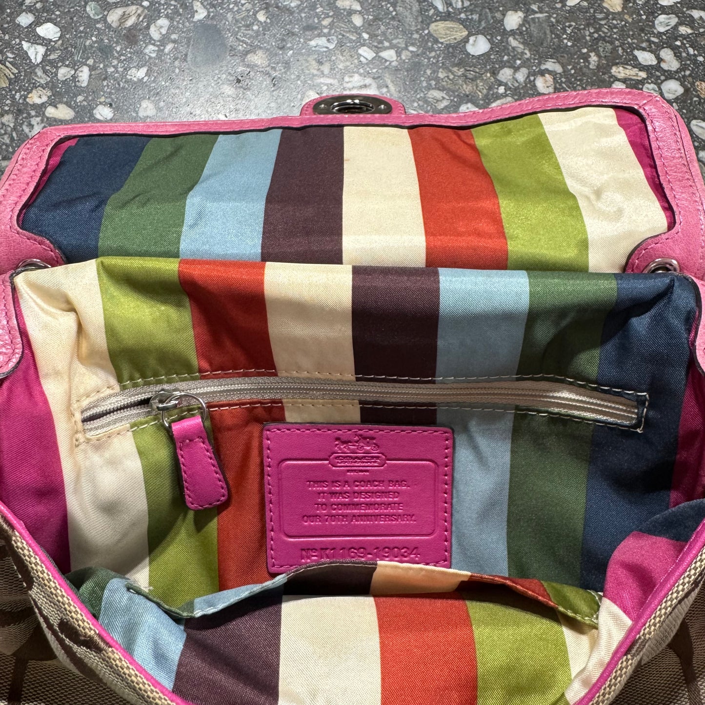 COACH PINK HAND BAG